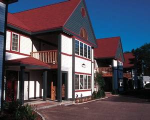 Suites at Eastern Slope Inn
