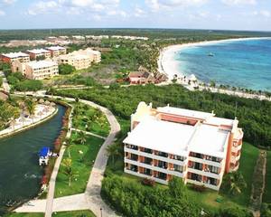 Grand Palladium Colonial Resort and Spa