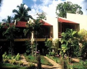 El Portillo Beach Resort