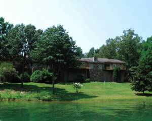 Escapes to Cherokee Village