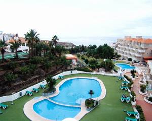 Apartamentos Tropical Park