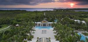 Hyatt Regency Coconut Resort and Spa