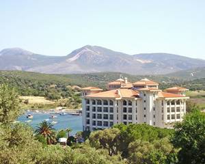 Akay Garden Resort and Suites