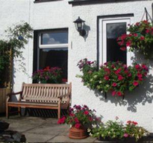 1 Lynwood Cottages