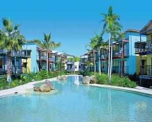 Australis Noosa Lakes