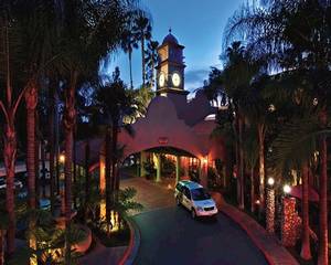 Radisson Suites Covina