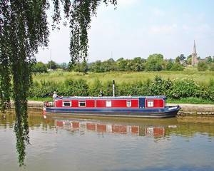 Canal Boat Club at Anderton Marina