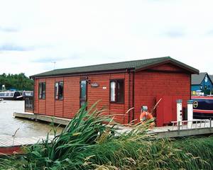 Classic Houseboats at Barton Turns Marina