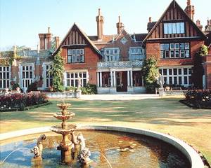 Macdonald Elmers Court Resort