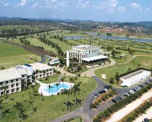 Paradaise Golf and Lake Resort