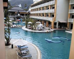 Club Thara at Thara Patong Beach Resort